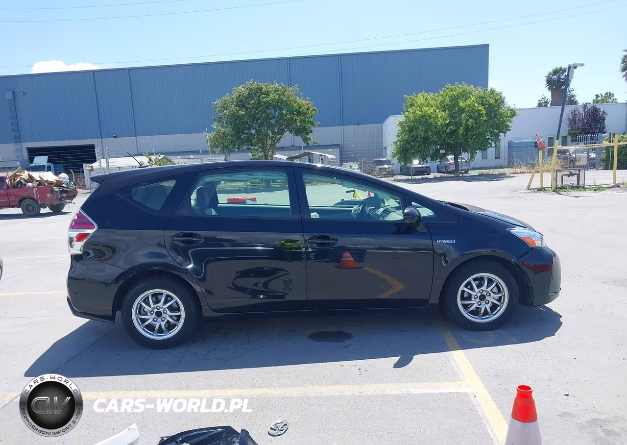 2017 Toyota Prius V Four VIN:JTDZN3EU3HJ060608 - 14