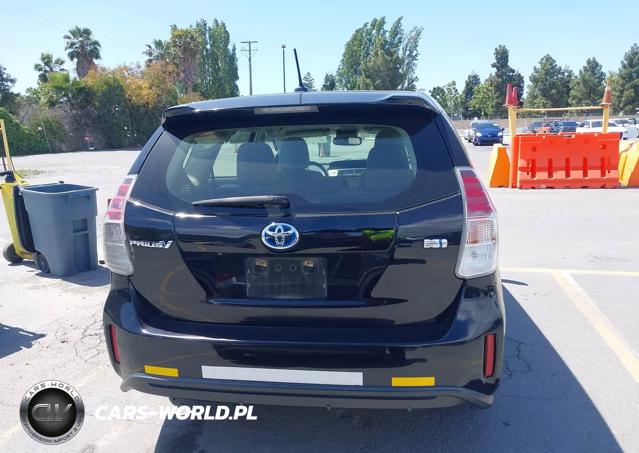 2017 Toyota Prius V Four VIN:JTDZN3EU3HJ060608 - 17