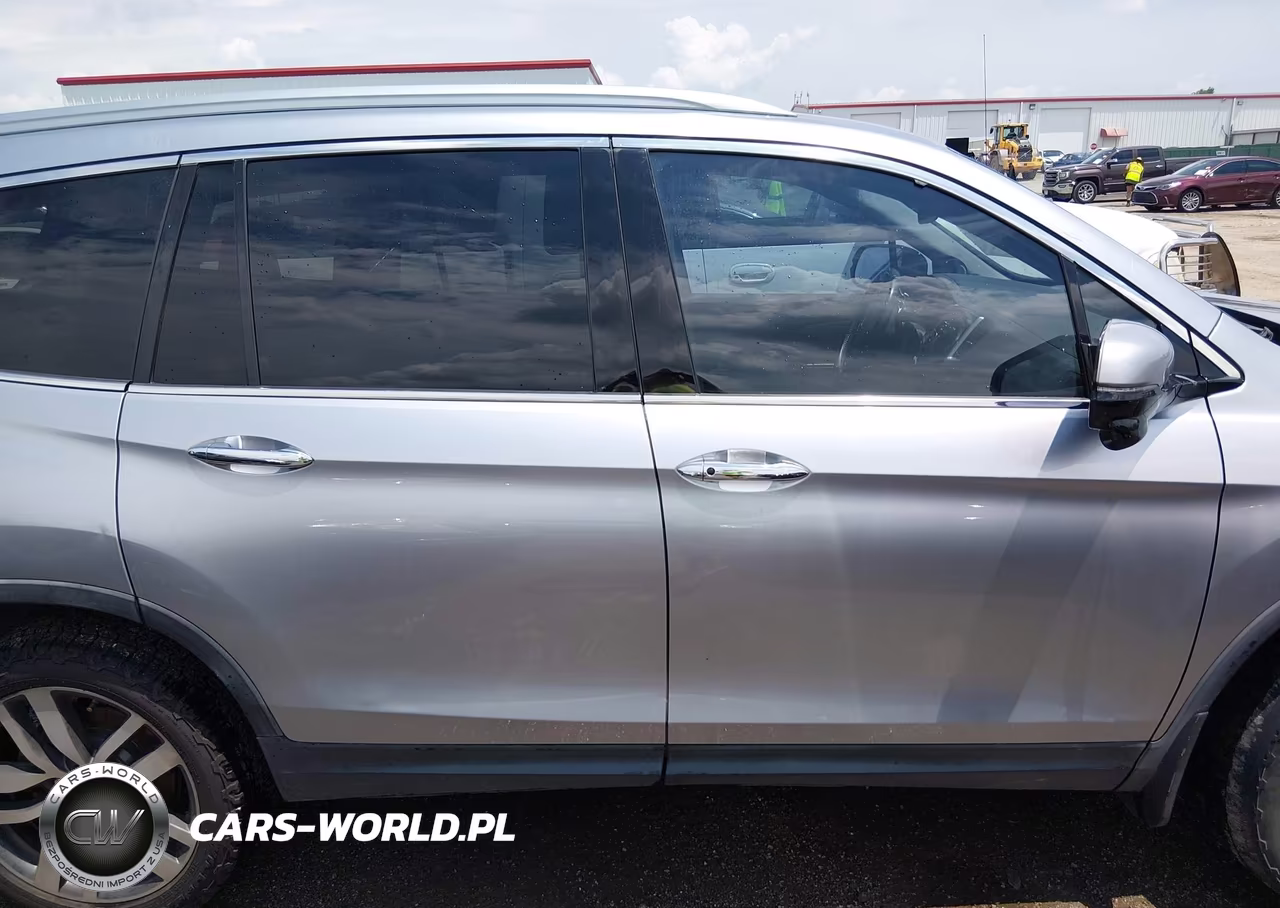 2016 Honda Pilot Touring VIN:5FNYF6H91GB123938 - 13