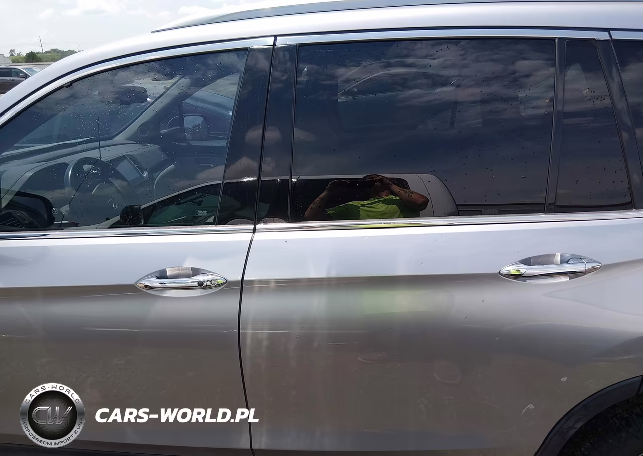 2016 Honda Pilot Touring VIN:5FNYF6H91GB123938 - 14
