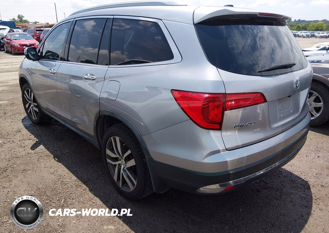 2016 Honda Pilot Touring VIN:5FNYF6H91GB123938 - 3