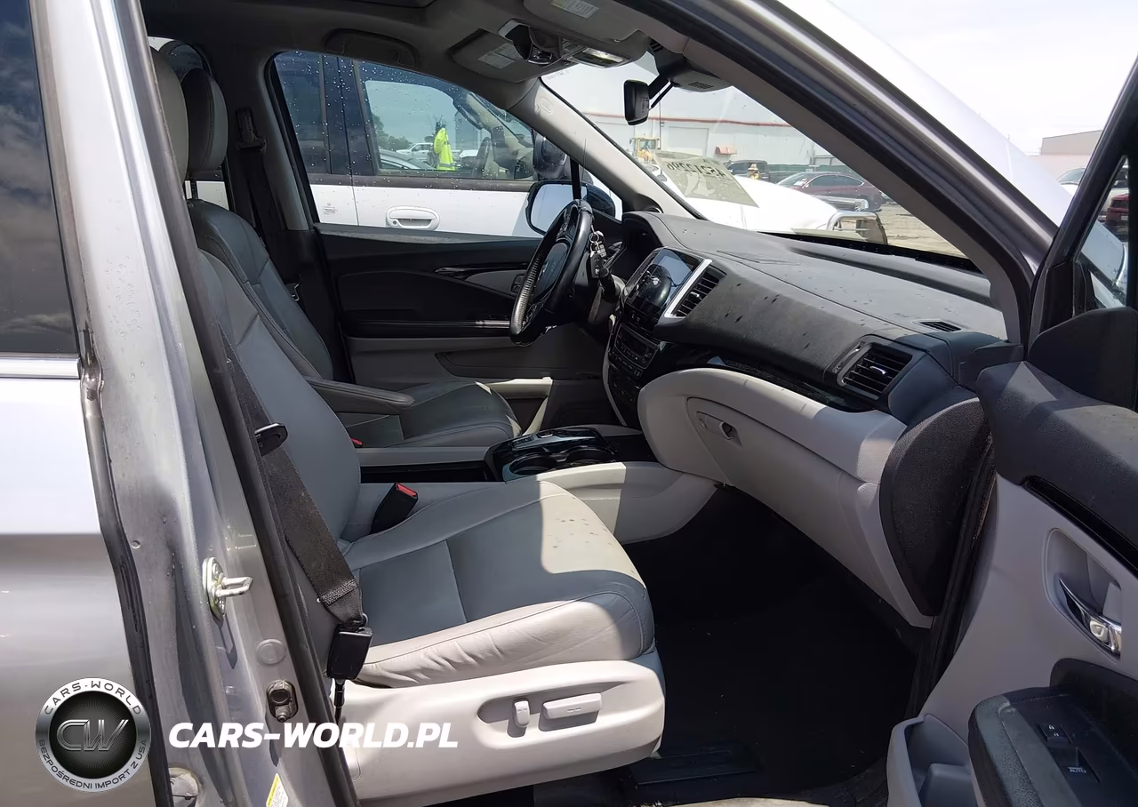 2016 Honda Pilot Touring VIN:5FNYF6H91GB123938 - 5