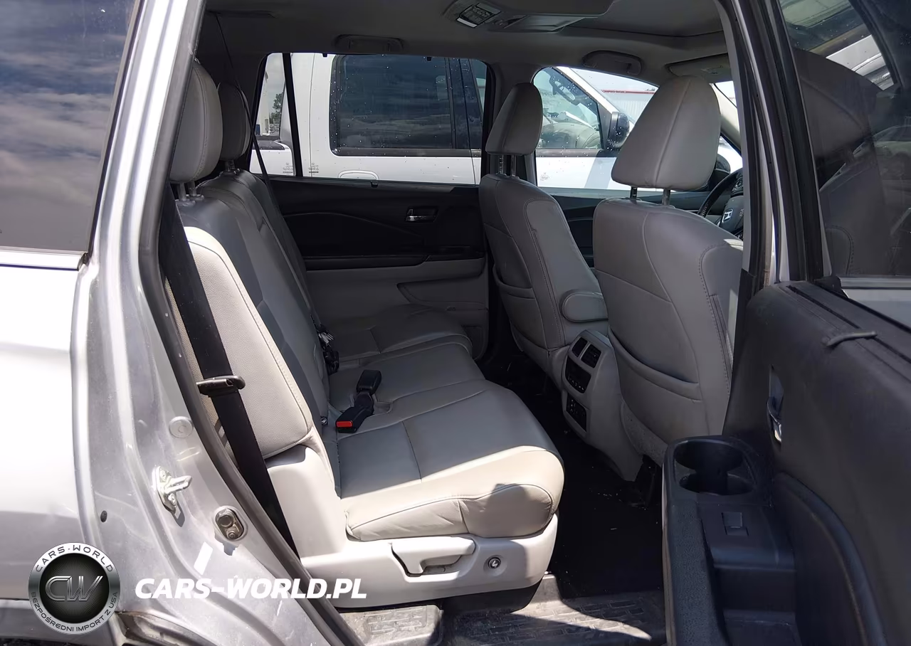 2016 Honda Pilot Touring VIN:5FNYF6H91GB123938 - 8