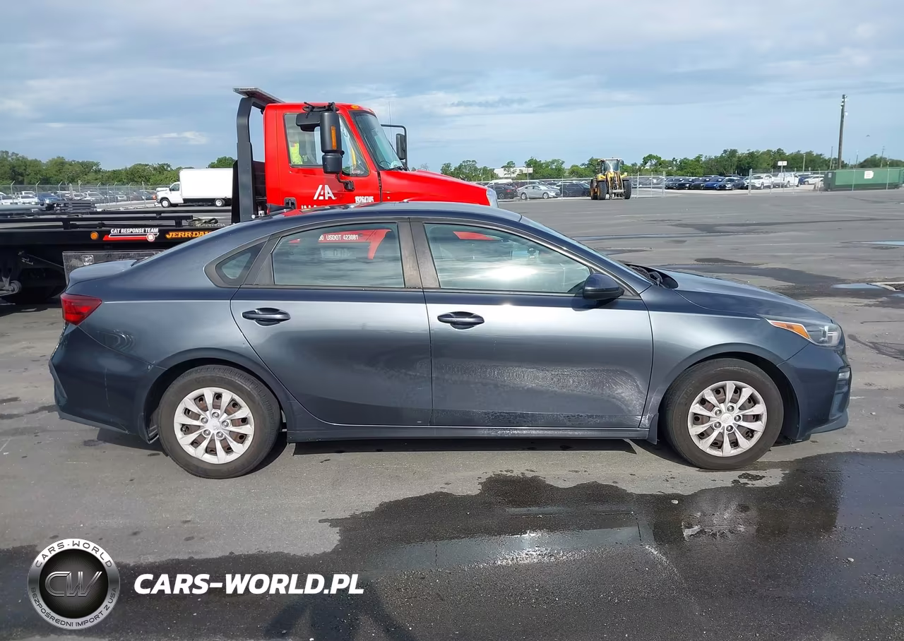 2020 Kia Forte Fe VIN:3KPF24AD5LE175157 - 13