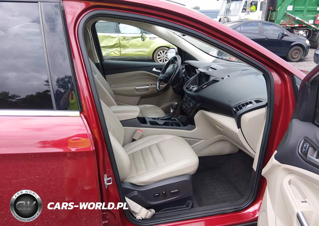 2017 Ford Escape Titanium VIN:1FMCU9JDXHUD07215 - 5