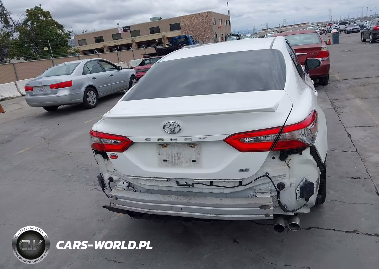 2018 Toyota Camry Se VIN:JTNB11HK3J3003598 - 16