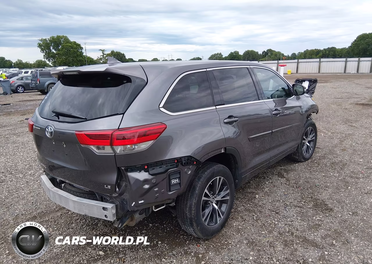 2017 Toyota Highlander Le Plus VIN:5TDZZRFH2HS197910 - 4