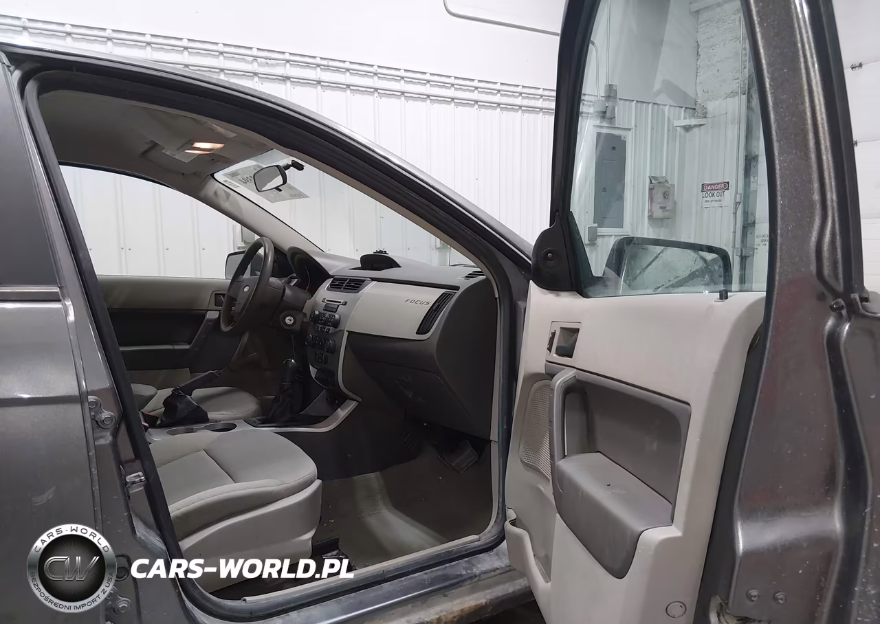2010 Ford Focus S VIN:1FAHP3EN7AW230563 - 5