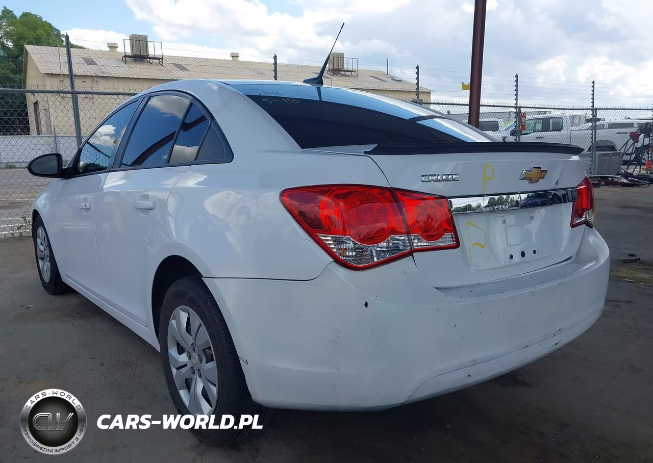 2014 Chevrolet Cruze Ls Auto VIN:1G1PA5SG5E7371701 - 3