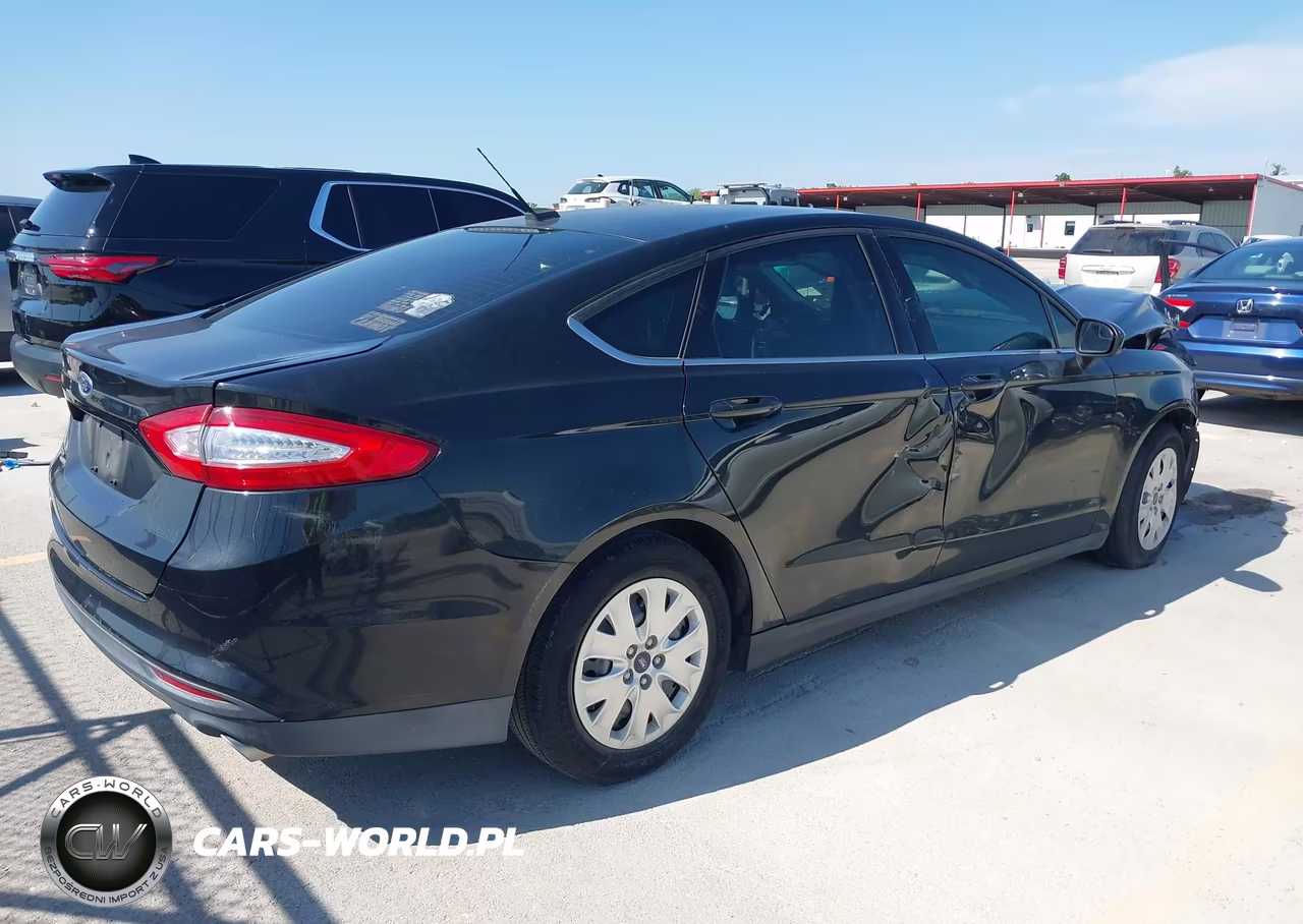 2013 Ford Fusion S VIN:3FA6P0G74DR254122 - 4