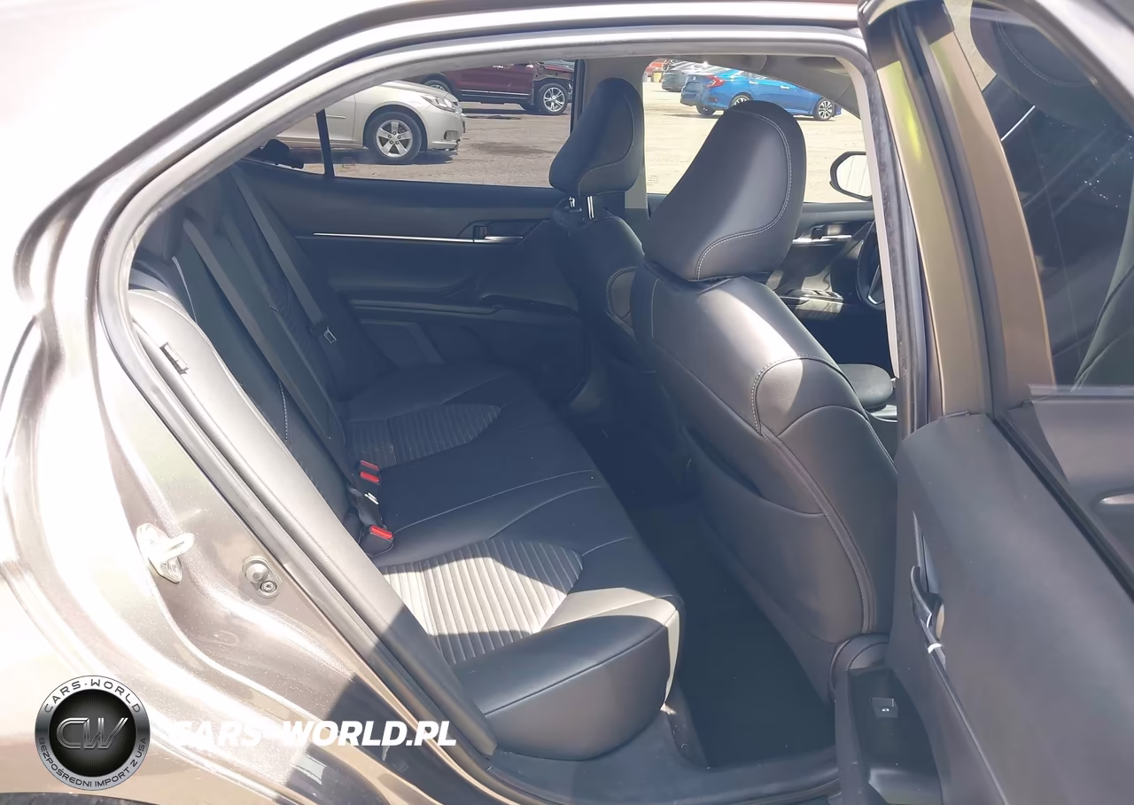 2020 Toyota Camry Se VIN:4T1G11AK5LU338312 - 8