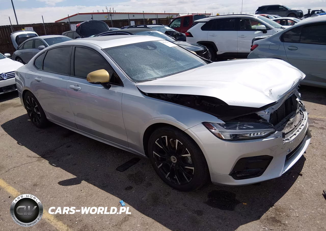 2020 Volvo S90 T6 R-Design