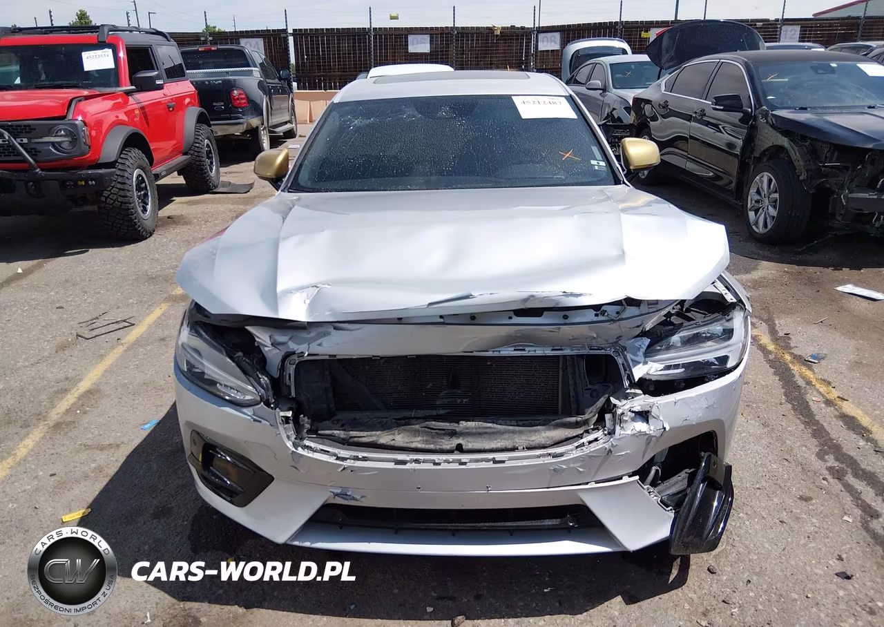2020 Volvo S90 T6 R-Design VIN:LVYA22MT3LP176124 - 13