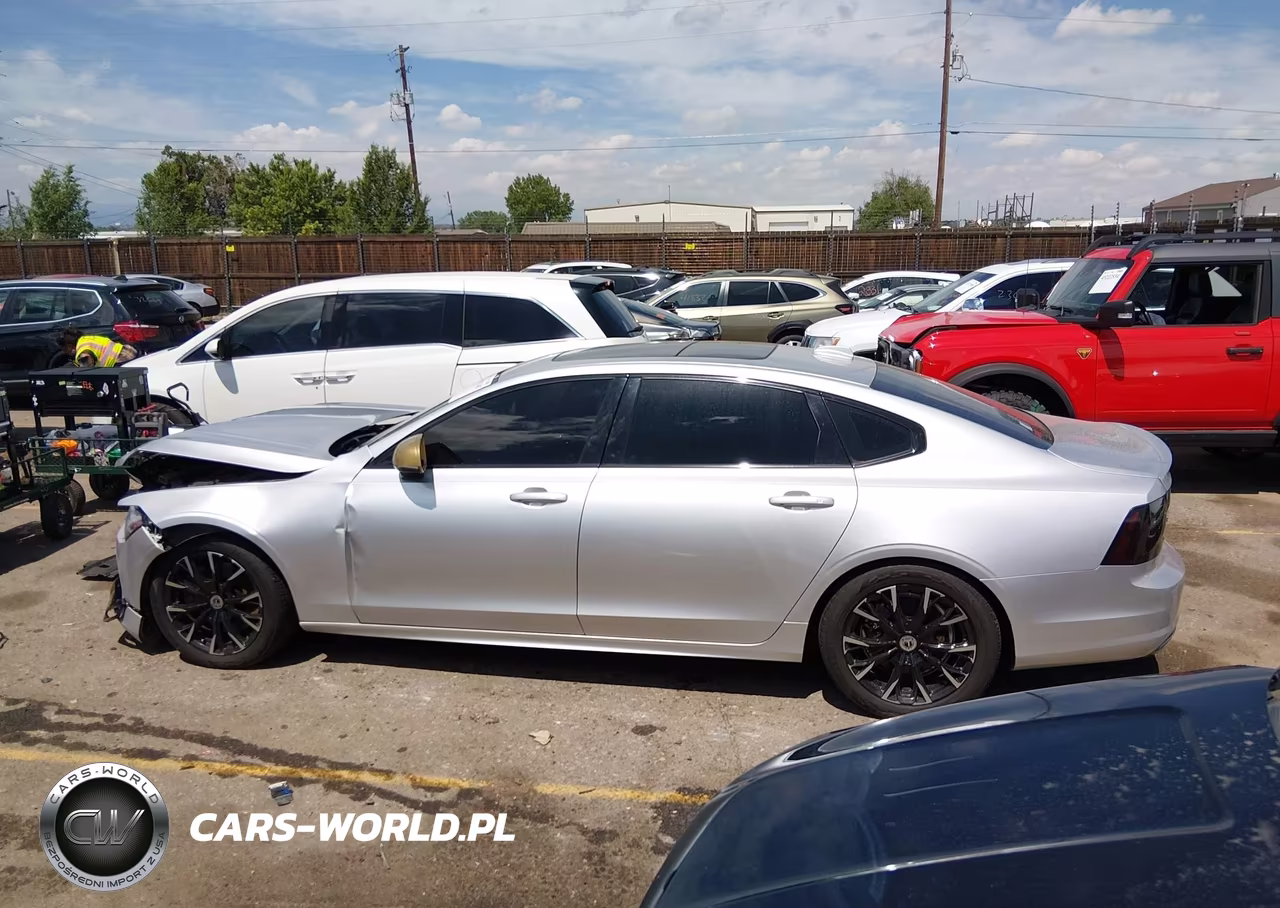 2020 Volvo S90 T6 R-Design VIN:LVYA22MT3LP176124 - 15