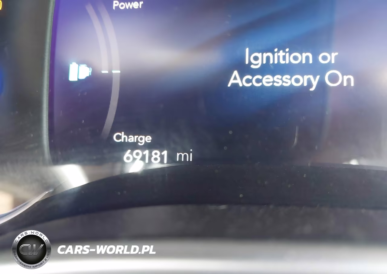 2018 Chrysler Pacifica Hybrid Touring L VIN:2C4RC1L79JR236831 - 16