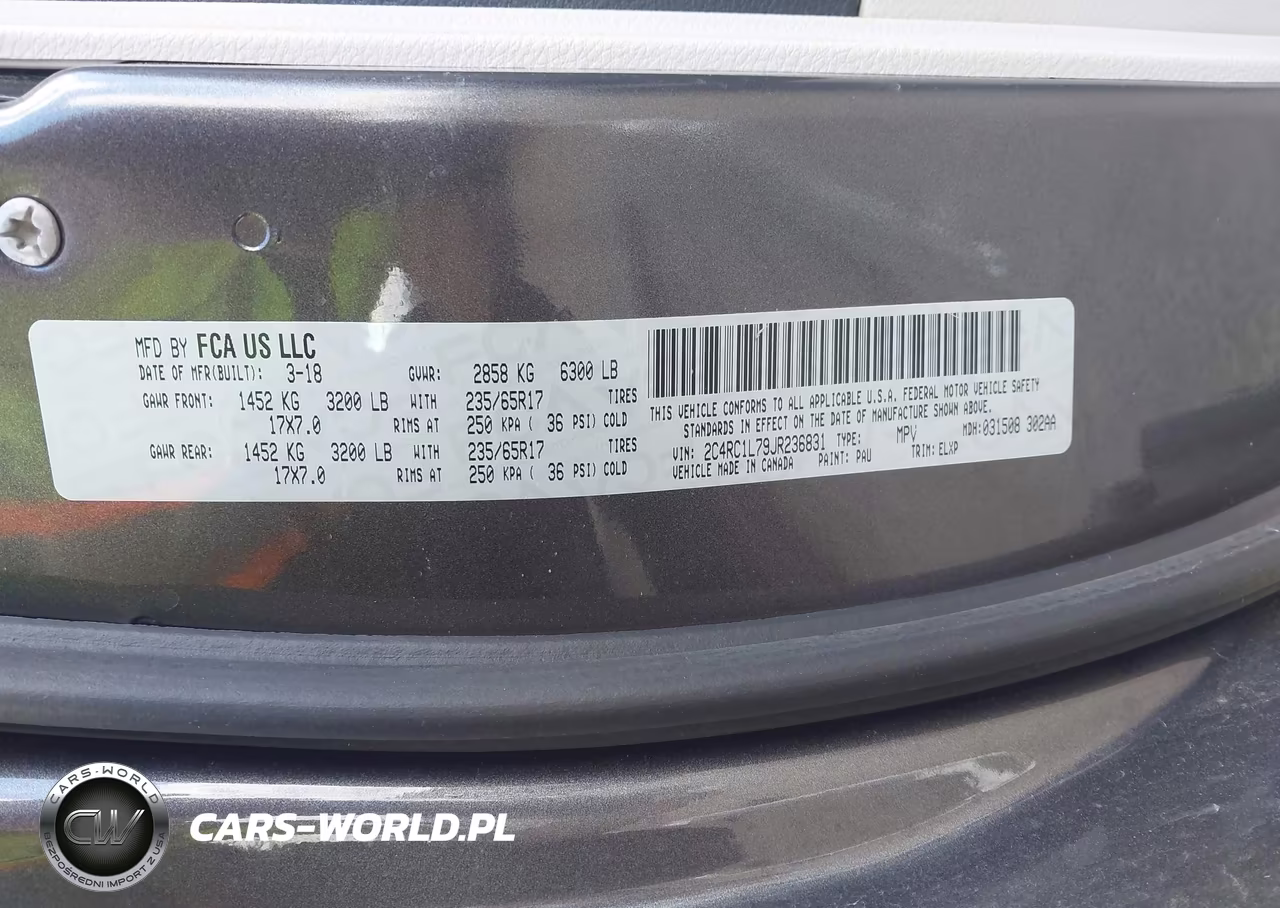 2018 Chrysler Pacifica Hybrid Touring L VIN:2C4RC1L79JR236831 - 9