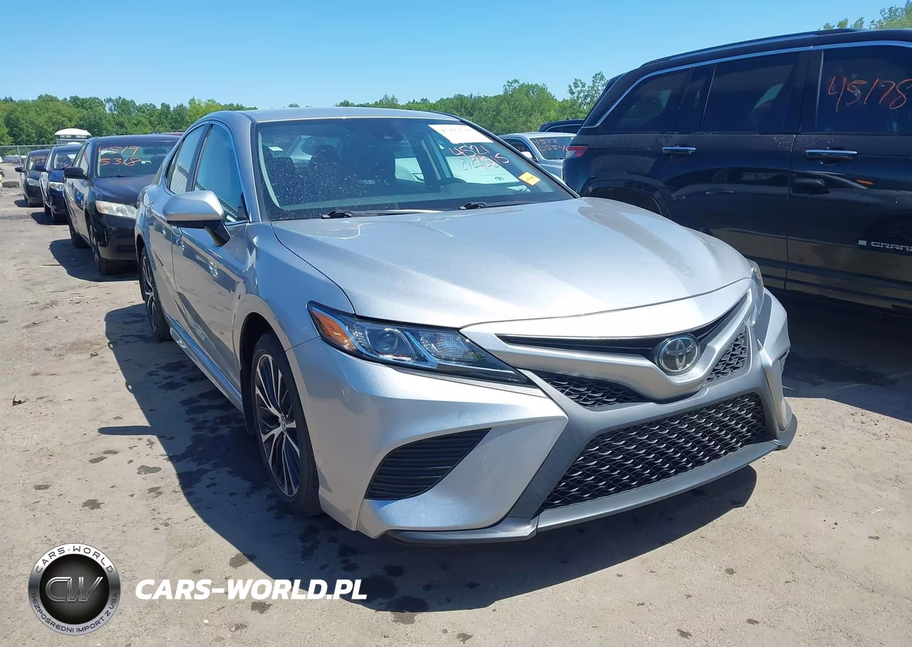 2020 Toyota Camry Se – zdjęcie 1 z 16
