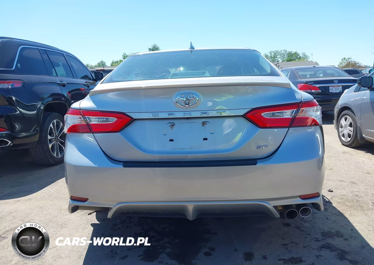 2020 Toyota Camry Se VIN:4T1G11AK5LU301342 - 16