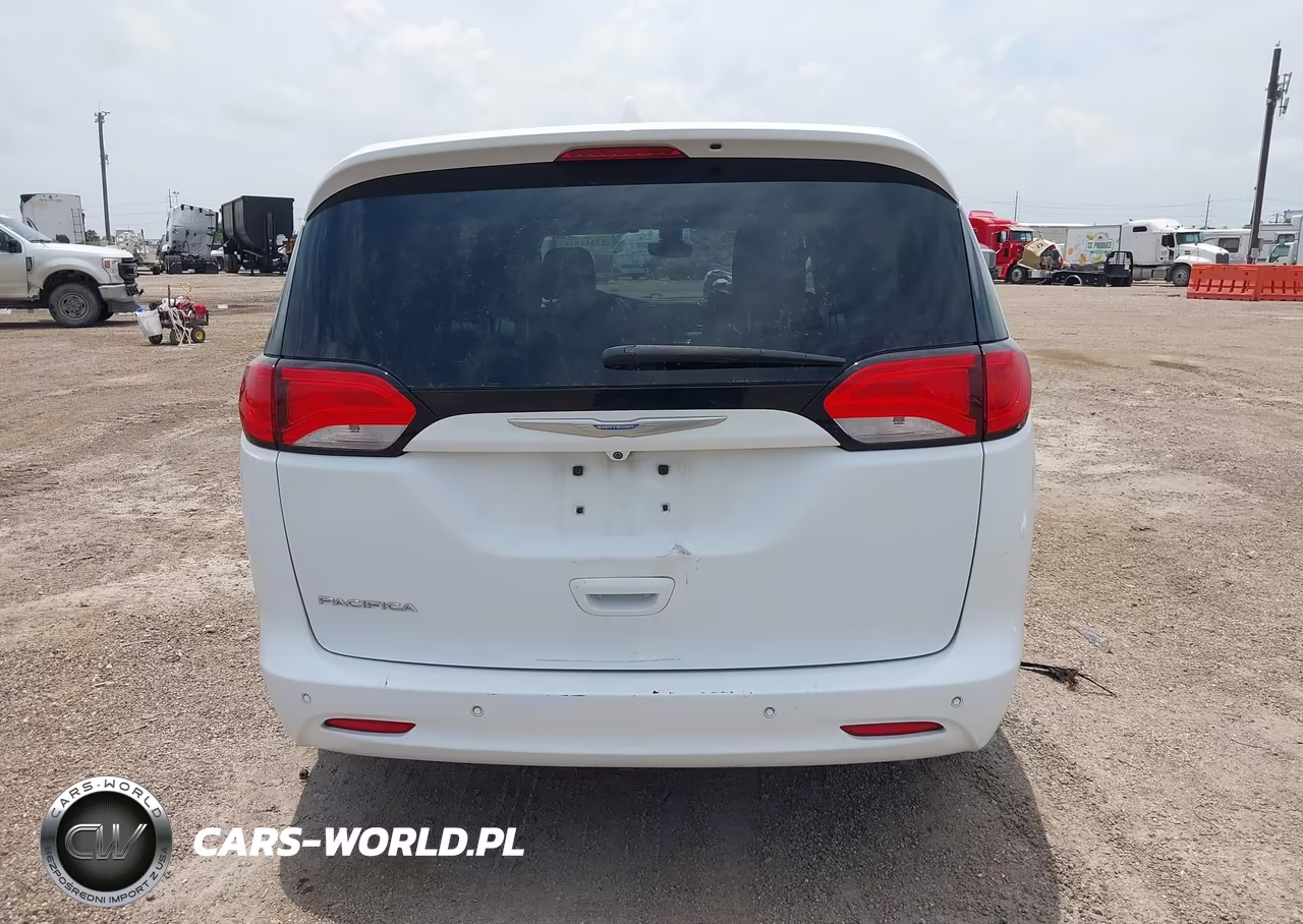 2017 Chrysler Pacifica Touring VIN:2C4RC1DG5HR703591 - 17