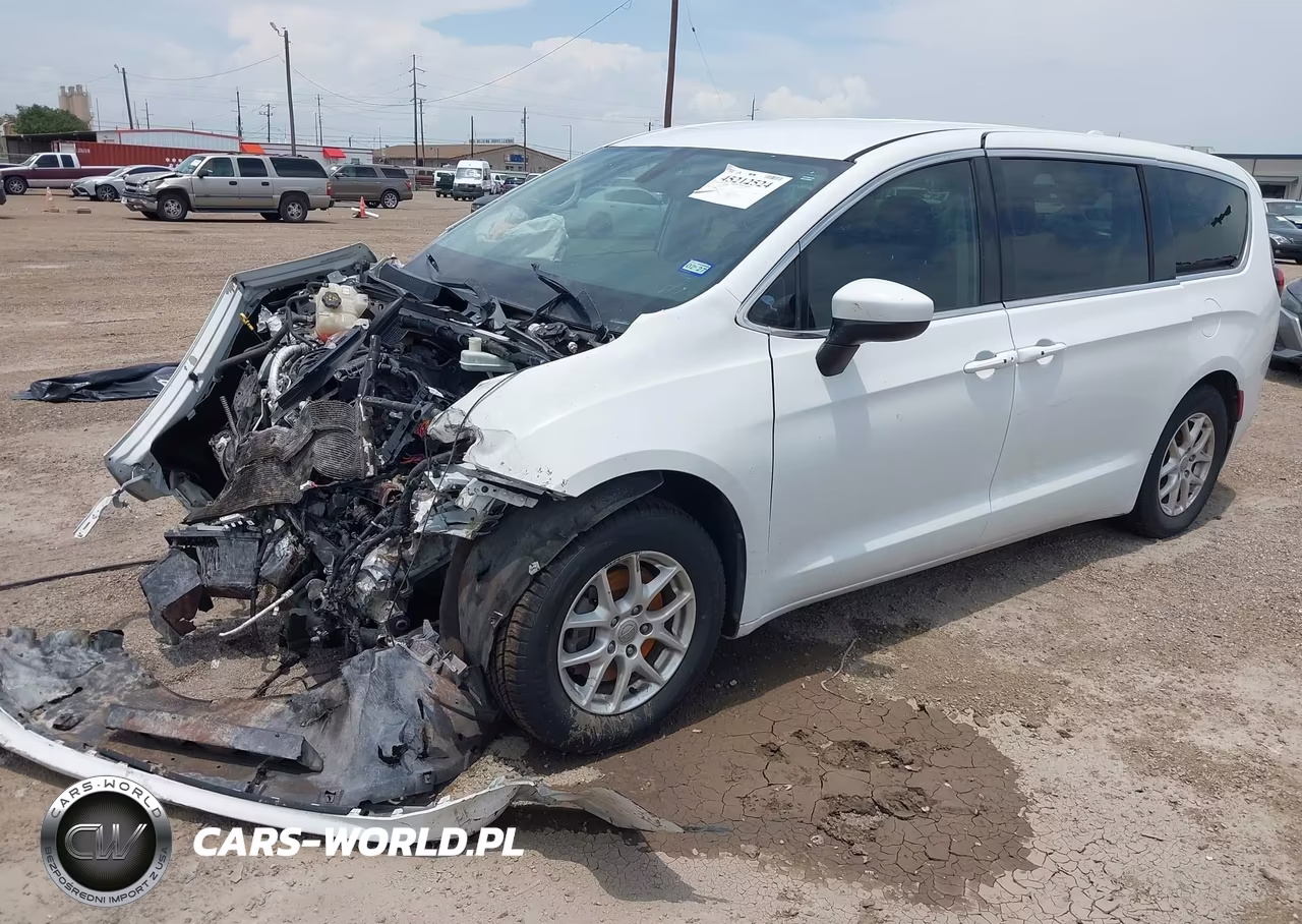 2017 Chrysler Pacifica Touring VIN:2C4RC1DG5HR703591 - 2
