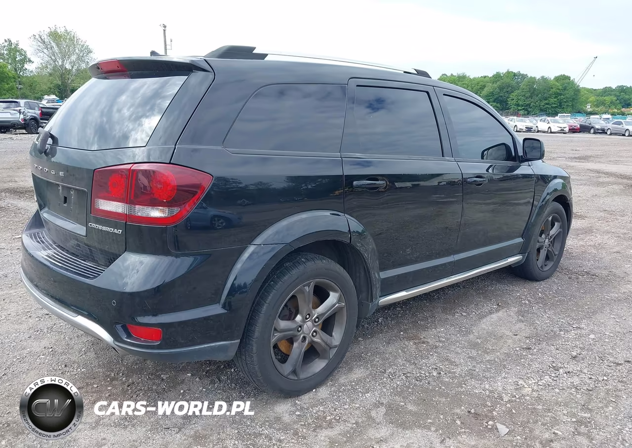2015 Dodge Journey Crossroad VIN:3C4PDCGG4FT688202 - 4