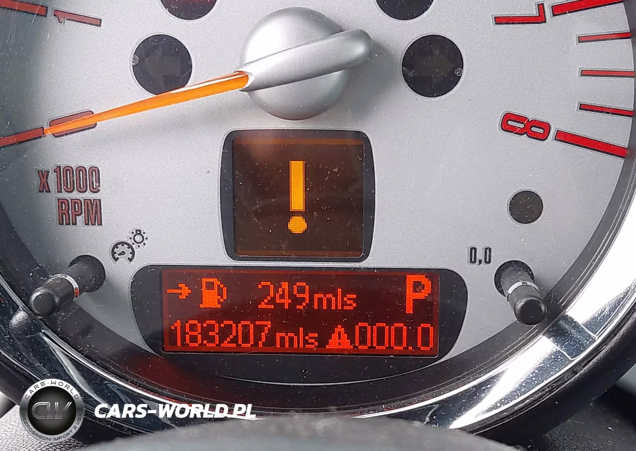 2008 Mini Cooper Clubman VIN:WMWML335X8TN66675 - 12