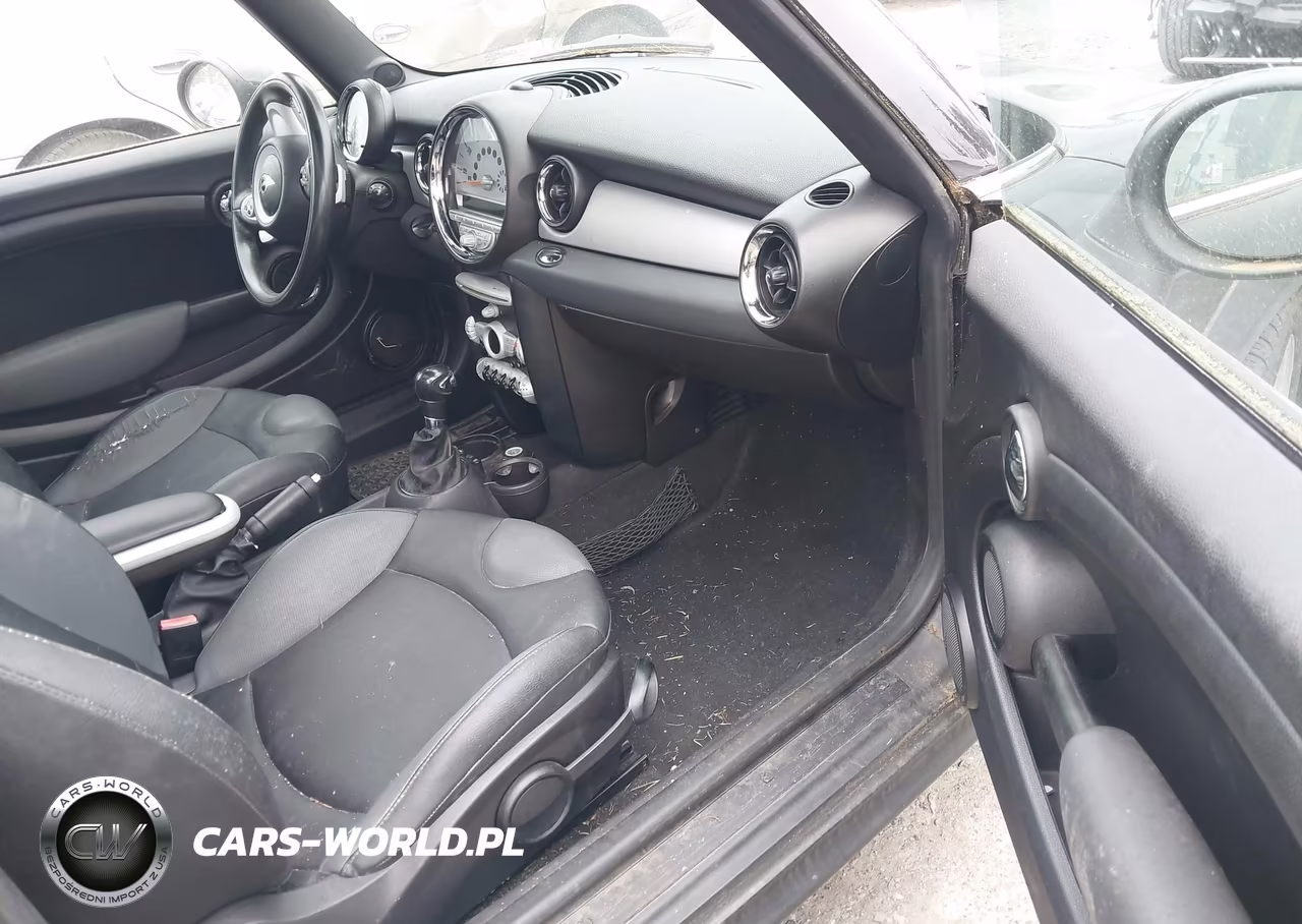 2008 Mini Cooper Clubman VIN:WMWML335X8TN66675 - 5