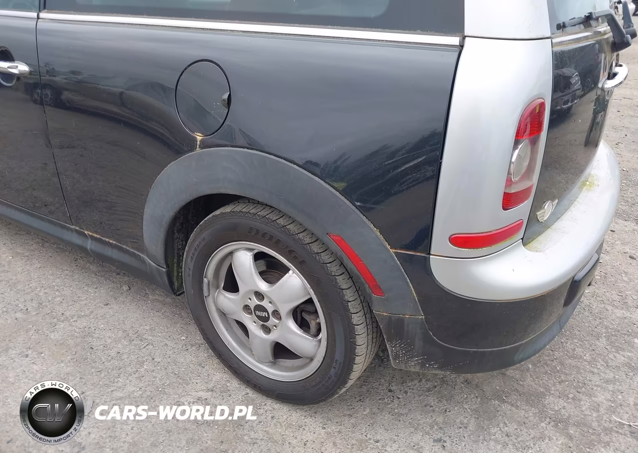 2008 Mini Cooper Clubman VIN:WMWML335X8TN66675 - 6