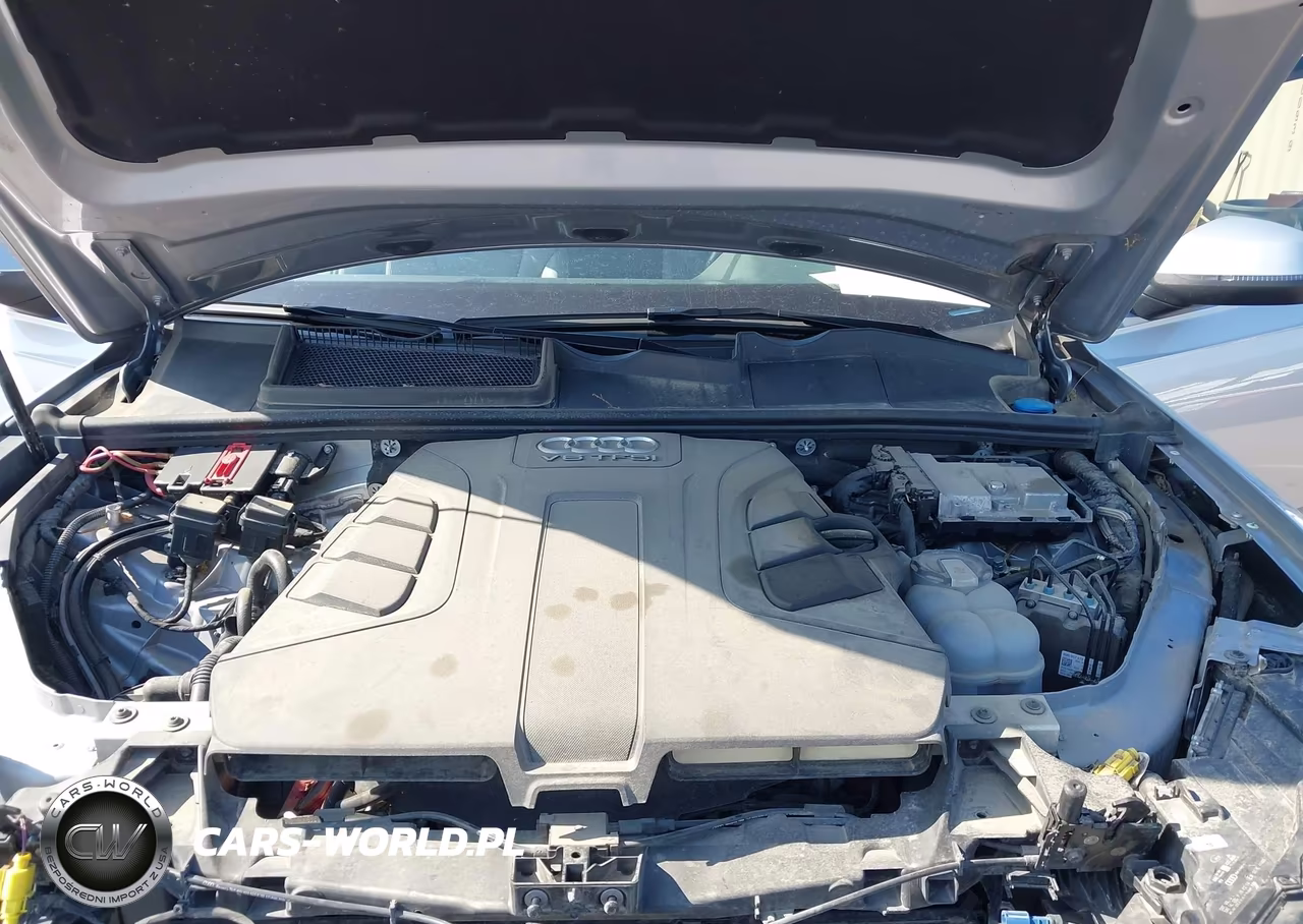 2017 Audi Q7 3.0T Premium VIN:WA1LAAF7XHD048012 - 10