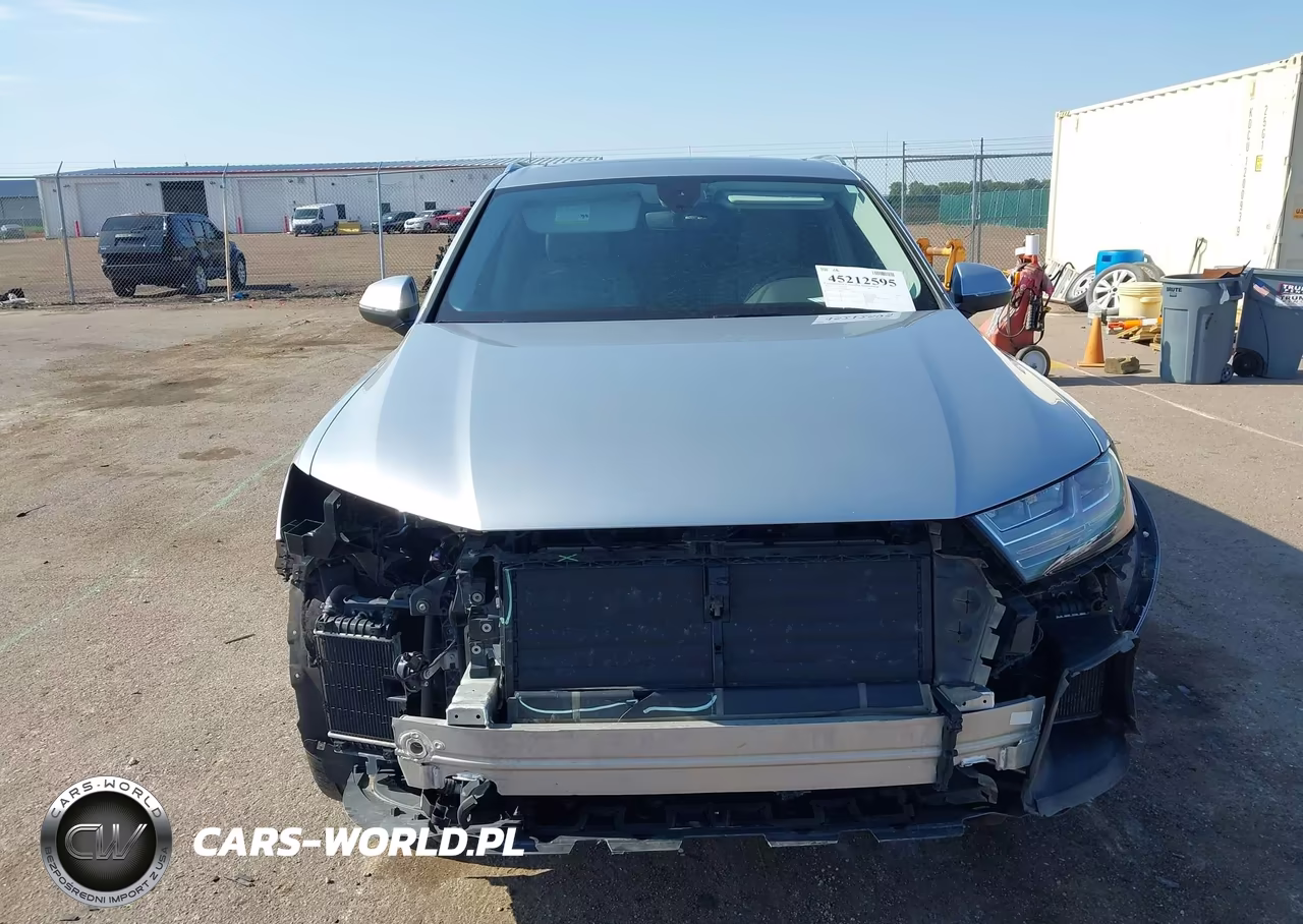 2017 Audi Q7 3.0T Premium VIN:WA1LAAF7XHD048012 - 13