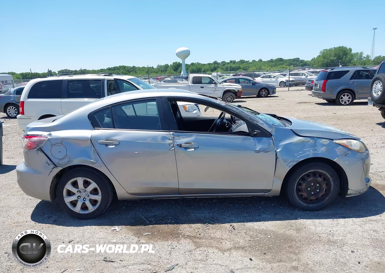 2012 Mazda Mazda3 I Sport VIN:JM1BL1UF7C1528248 - 14