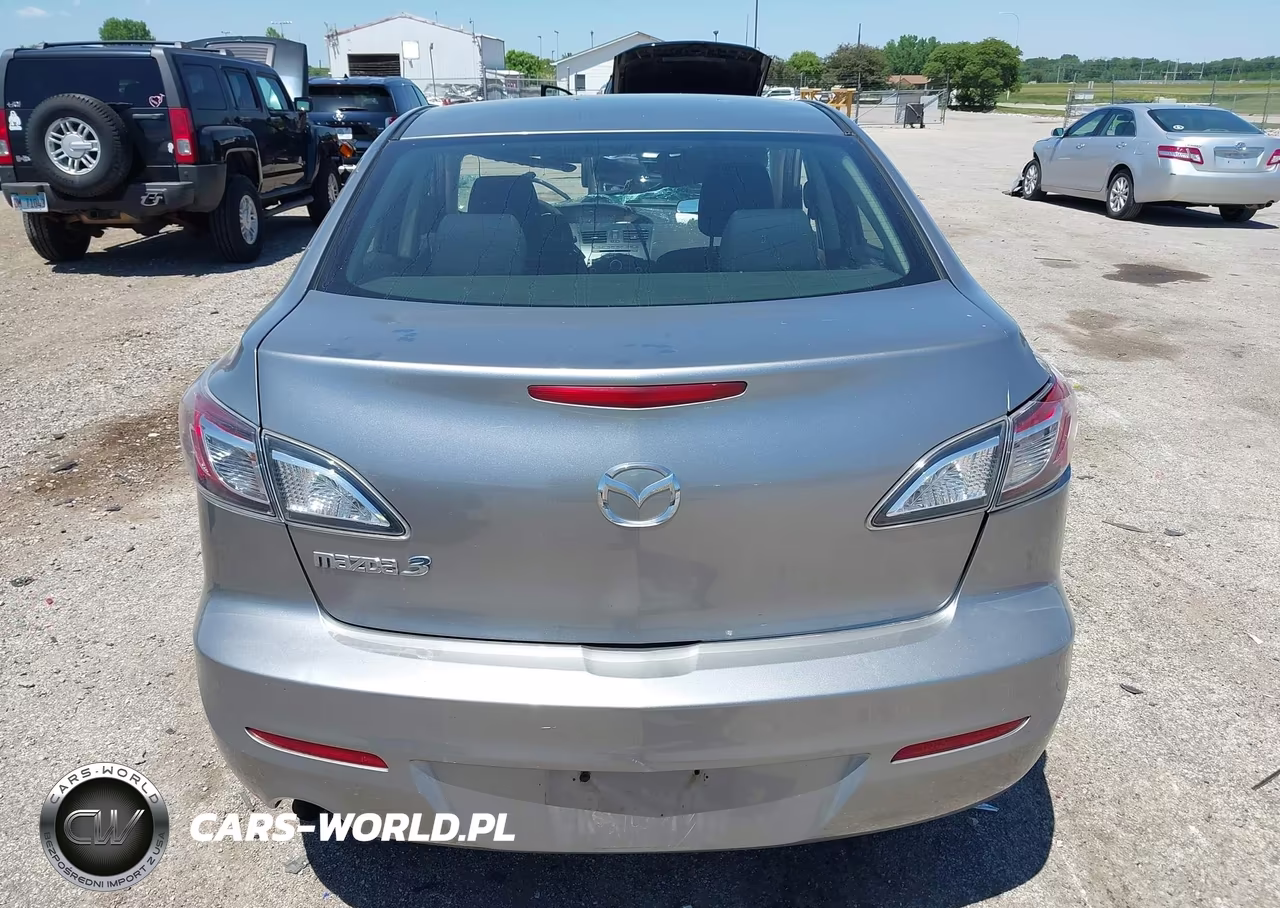 2012 Mazda Mazda3 I Sport VIN:JM1BL1UF7C1528248 - 17
