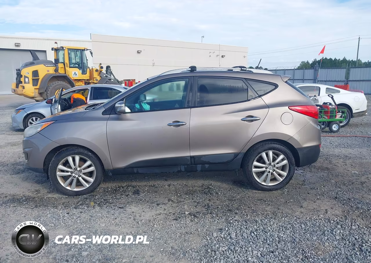 2010 Hyundai Tucson Limited VIN:KM8JU3ACXAU064295 - 15