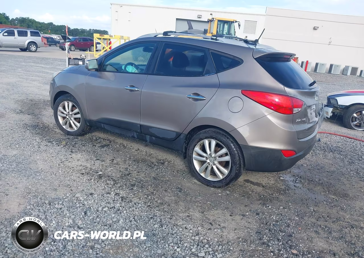 2010 Hyundai Tucson Limited VIN:KM8JU3ACXAU064295 - 3