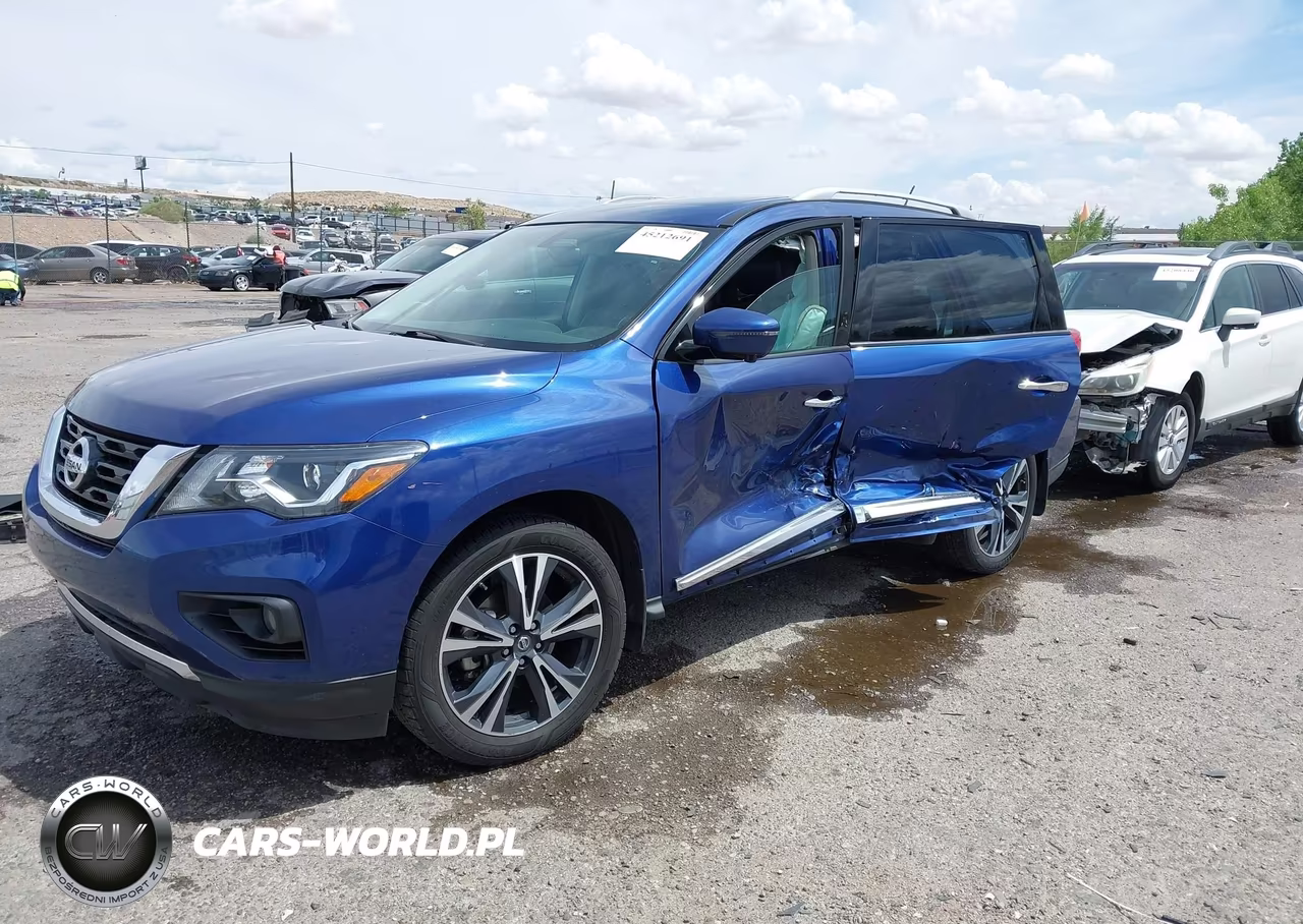 2017 Nissan Pathfinder Platinum VIN:5N1DR2MM5HC910345 - 2
