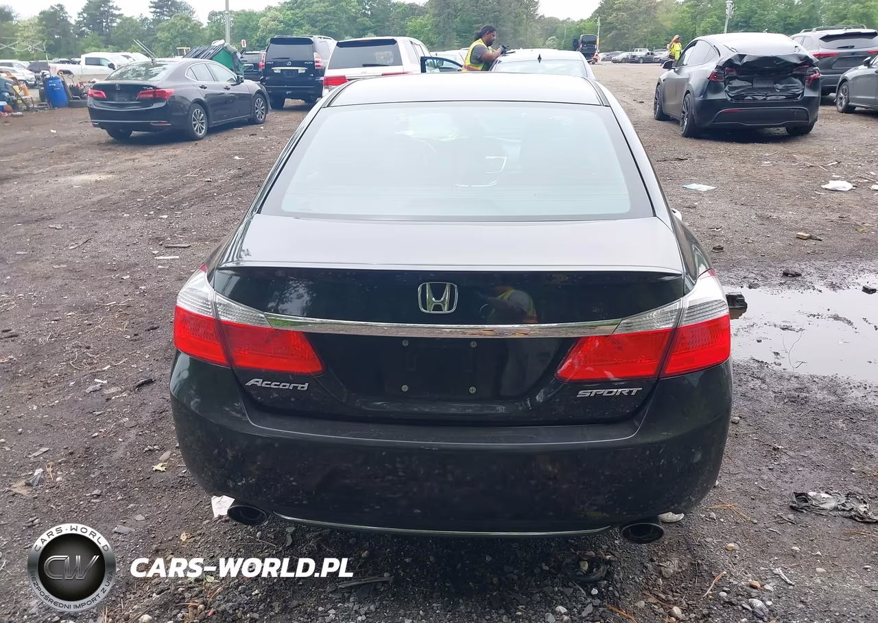 2015 Honda Accord Sport VIN:1HGCR2F53FA227320 - 16