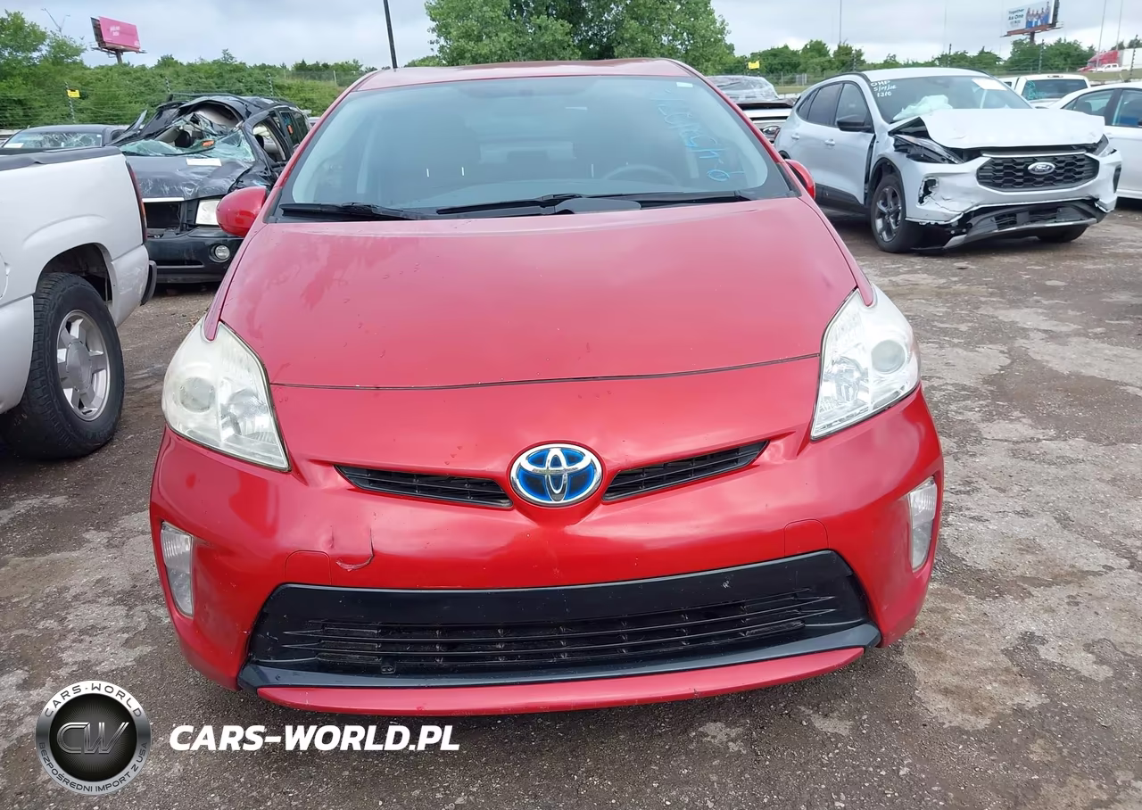 2015 Toyota Prius Two VIN:JTDKN3DU2F2001009 - 12