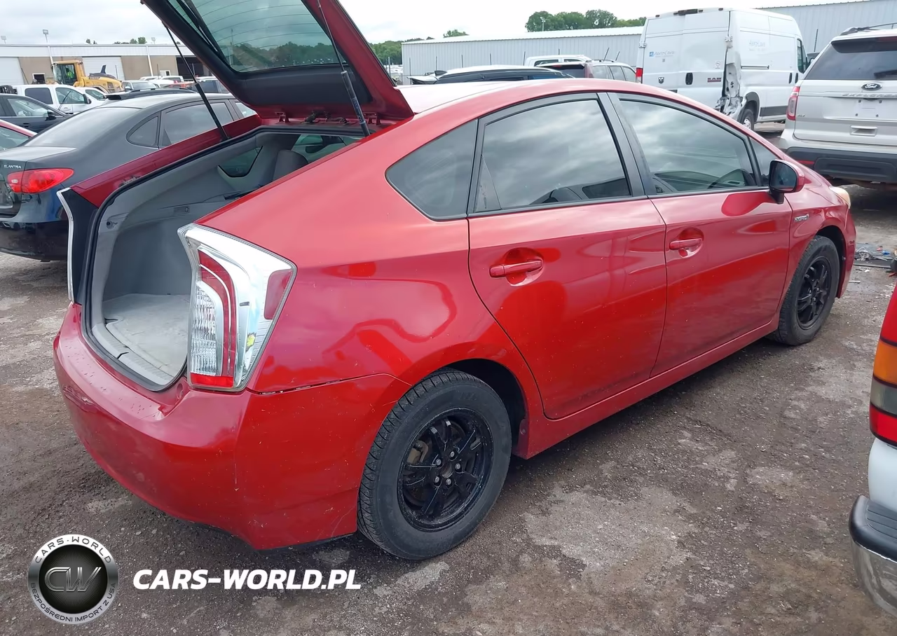 2015 Toyota Prius Two VIN:JTDKN3DU2F2001009 - 4