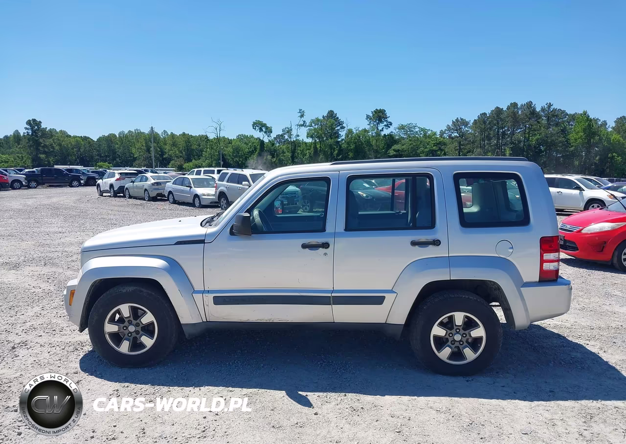 2008 Jeep Liberty Sport VIN:1J8GP28K98W106847 - 14