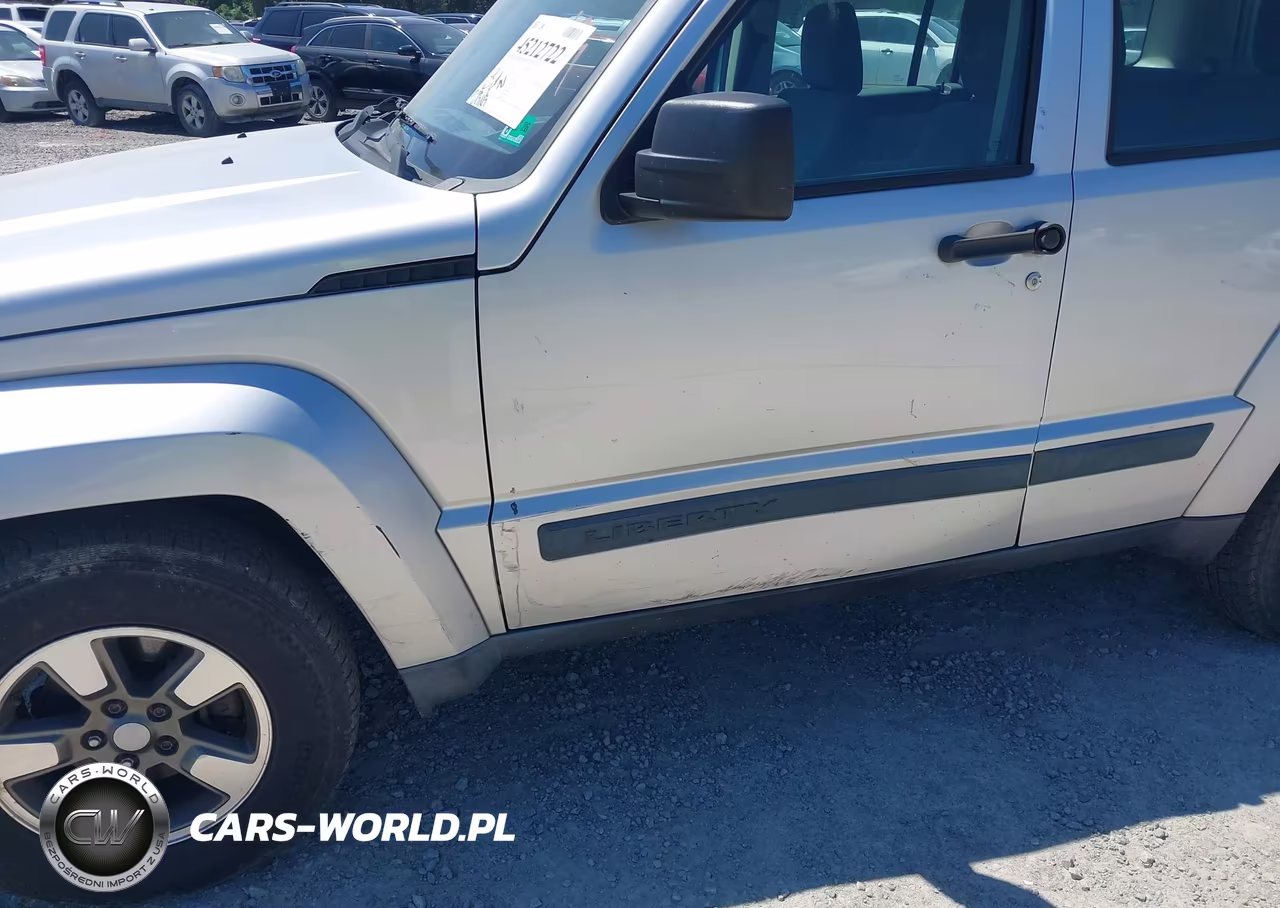 2008 Jeep Liberty Sport VIN:1J8GP28K98W106847 - 6