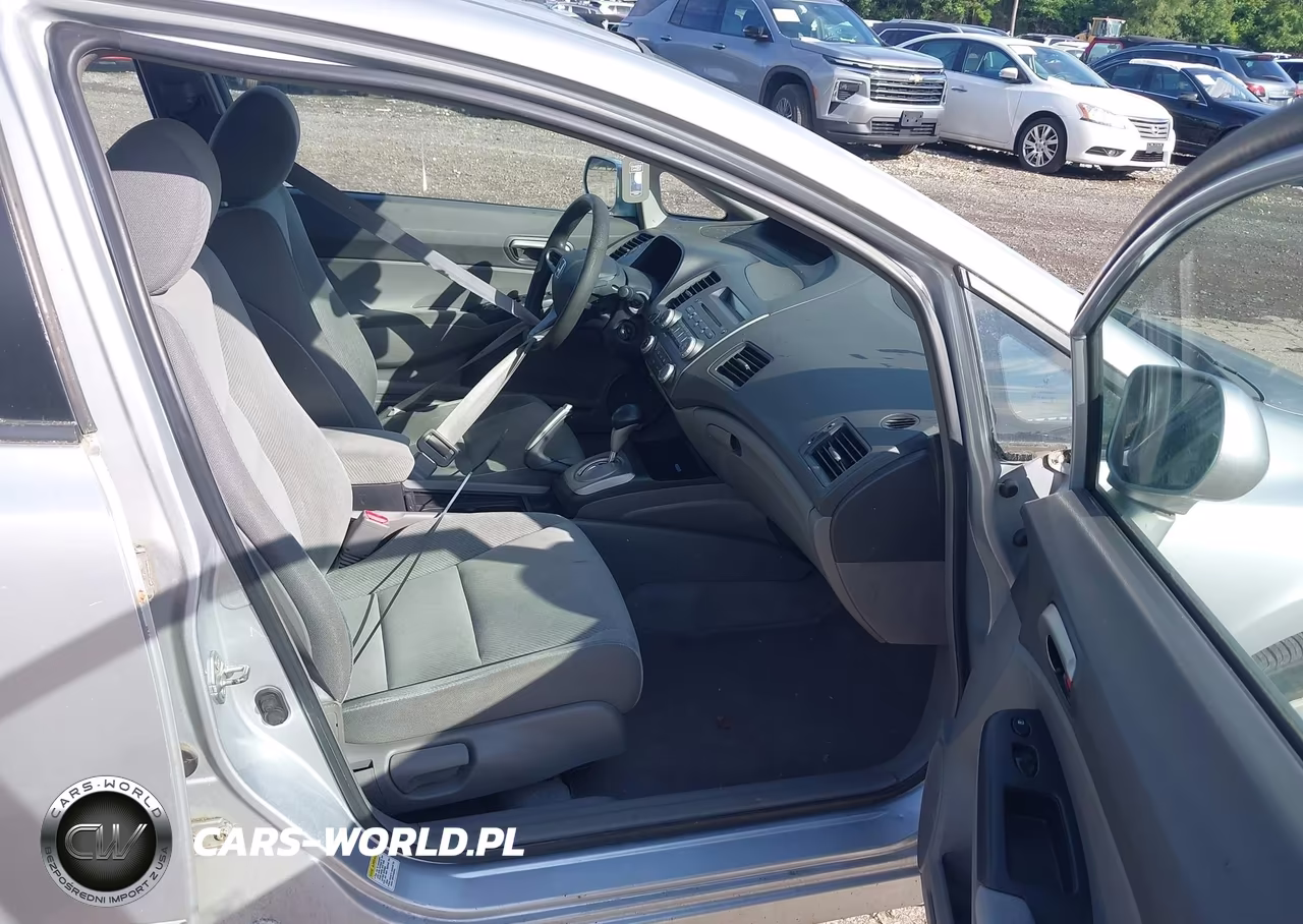 2009 Honda Civic Lx VIN:2HGFA16519H537597 - 5