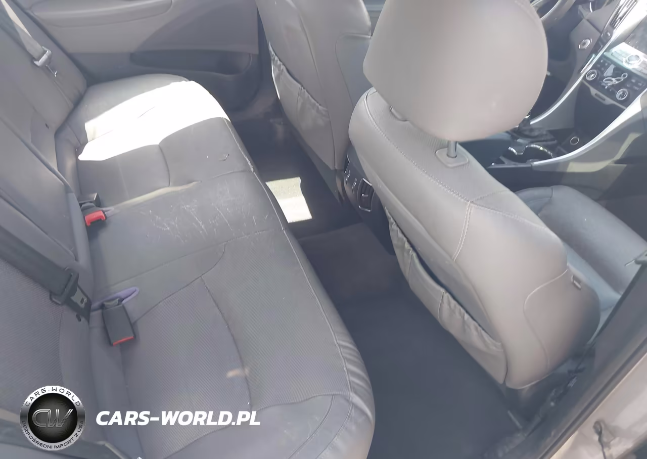 2013 Hyundai Sonata Hybrid Limited VIN:KMHEC4A4XDA072809 - 8