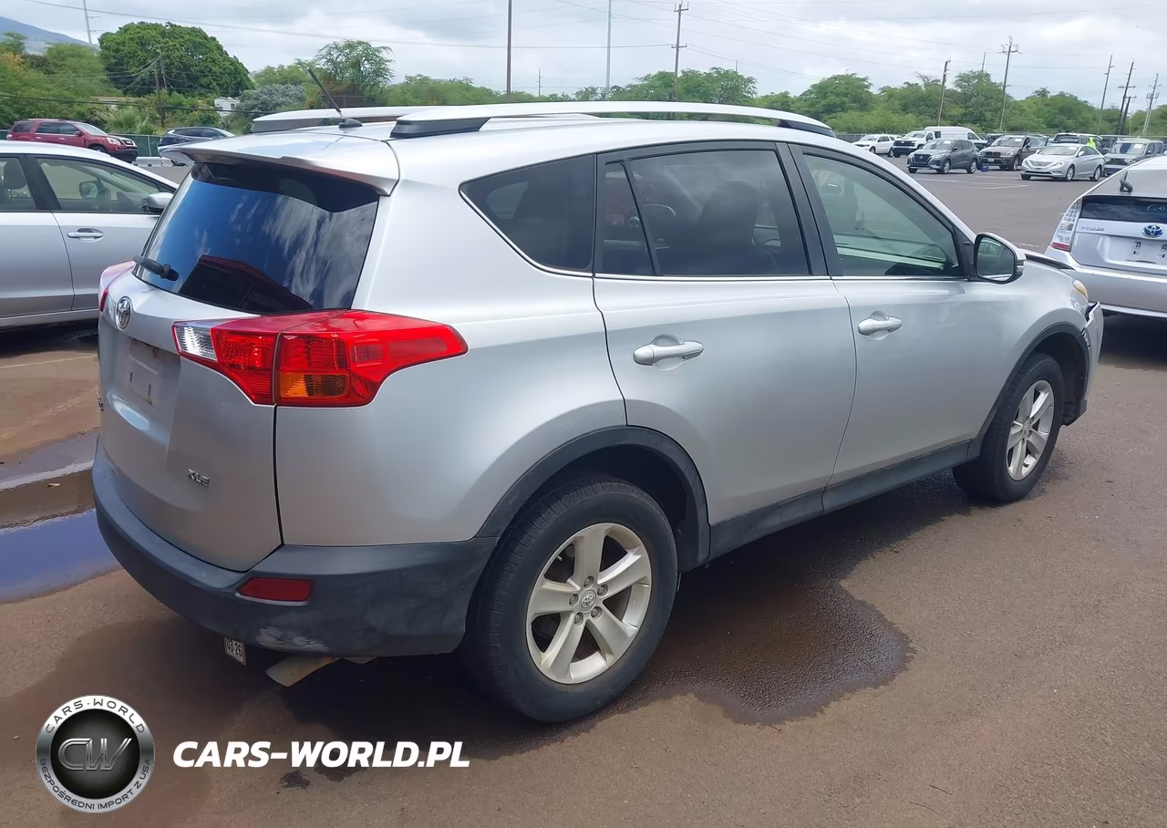 2013 Toyota Rav4 Xle VIN:JTMWFREV8DD010369 - 4