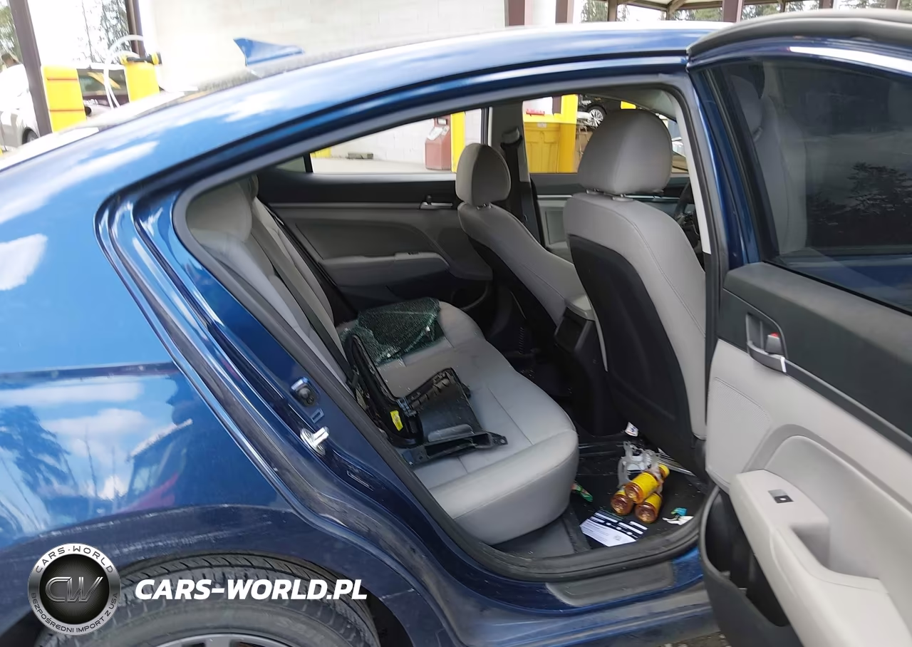 2018 Hyundai Elantra Sel VIN:5NPD84LFXJH361936 - 8