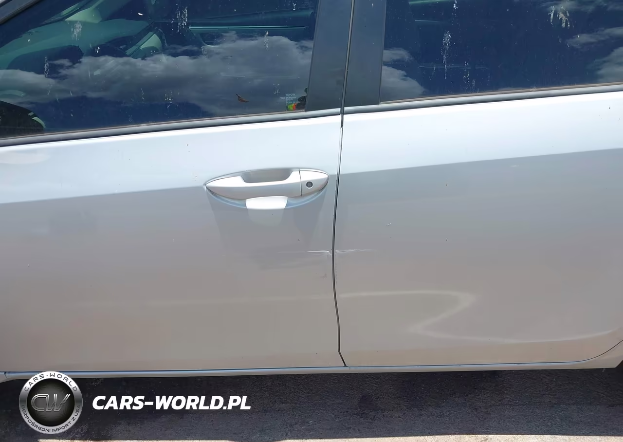 2016 Toyota Corolla Le VIN:5YFBURHE1GP438088 - 18