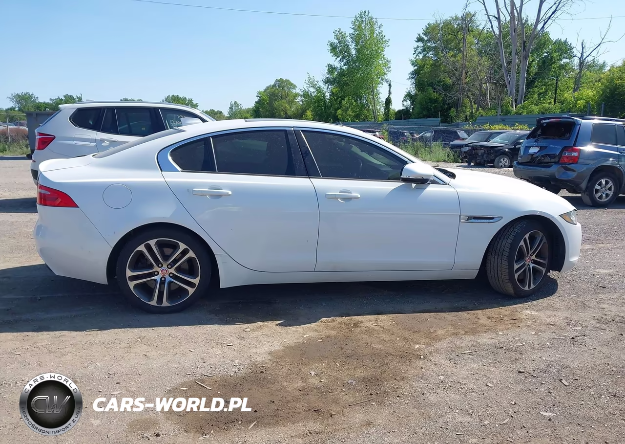 2017 Jaguar Xe 35T Premium VIN:SAJAJ4BV1HA953308 - 12
