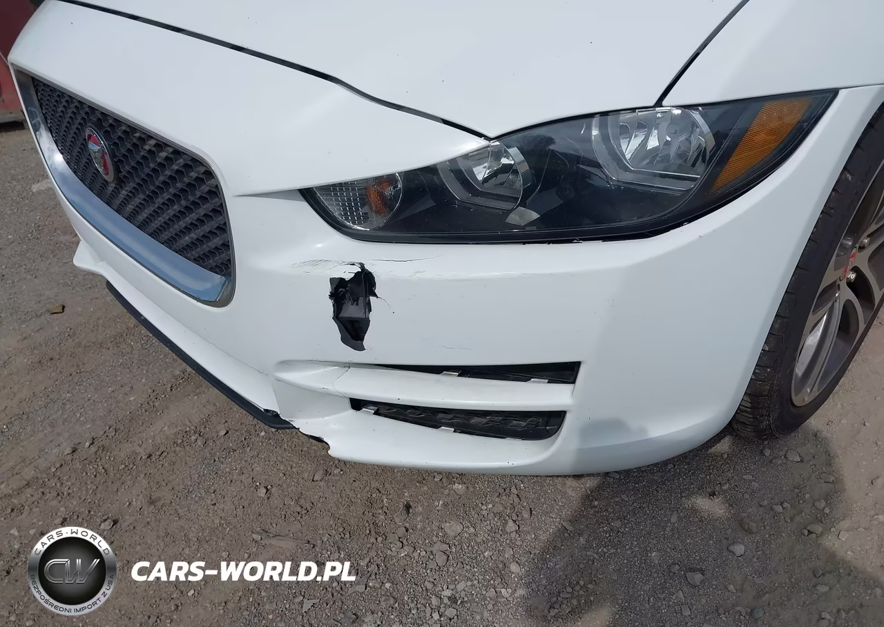 2017 Jaguar Xe 35T Premium VIN:SAJAJ4BV1HA953308 - 16