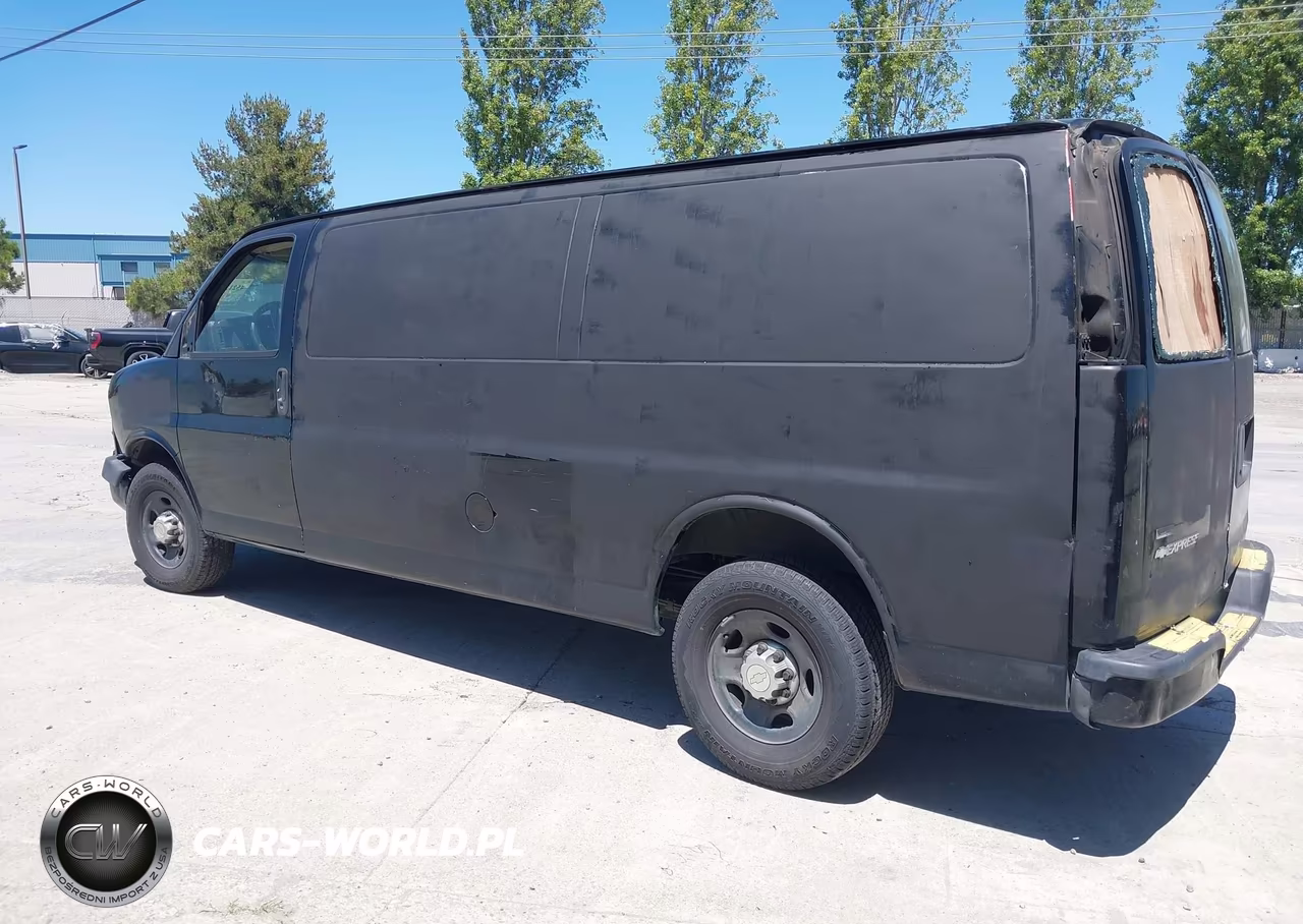 2010 Chevrolet Express 2500 Work Van VIN:1GCZGGBA5A1164924 - 3