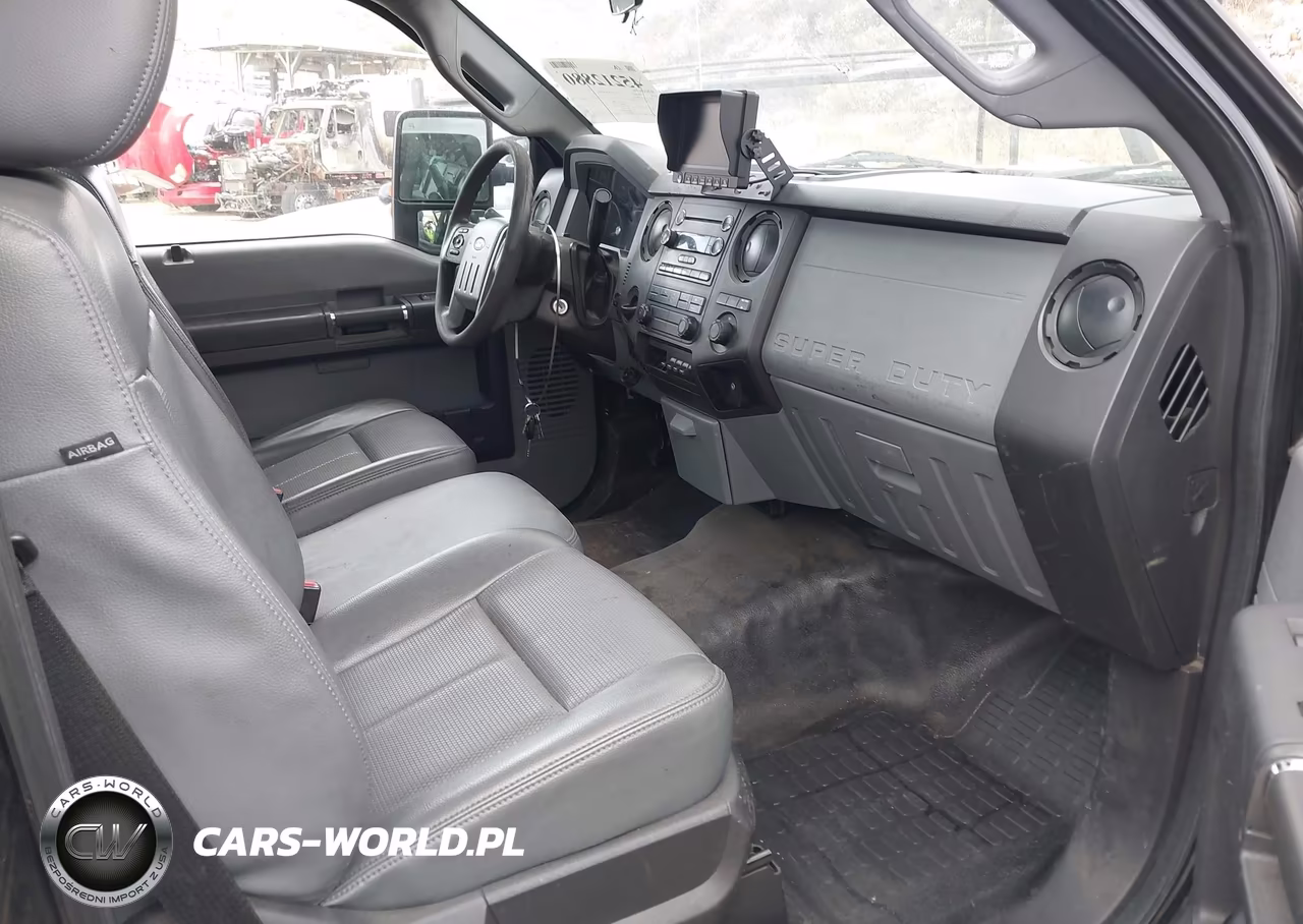 2014 Ford F-550 Chassis Xl VIN:1FDUF5GY8EEB66796 - 5