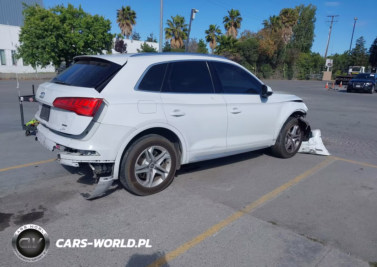2019 Audi Q5 45 Premium VIN:WA1ANAFY8K2125760 - 4